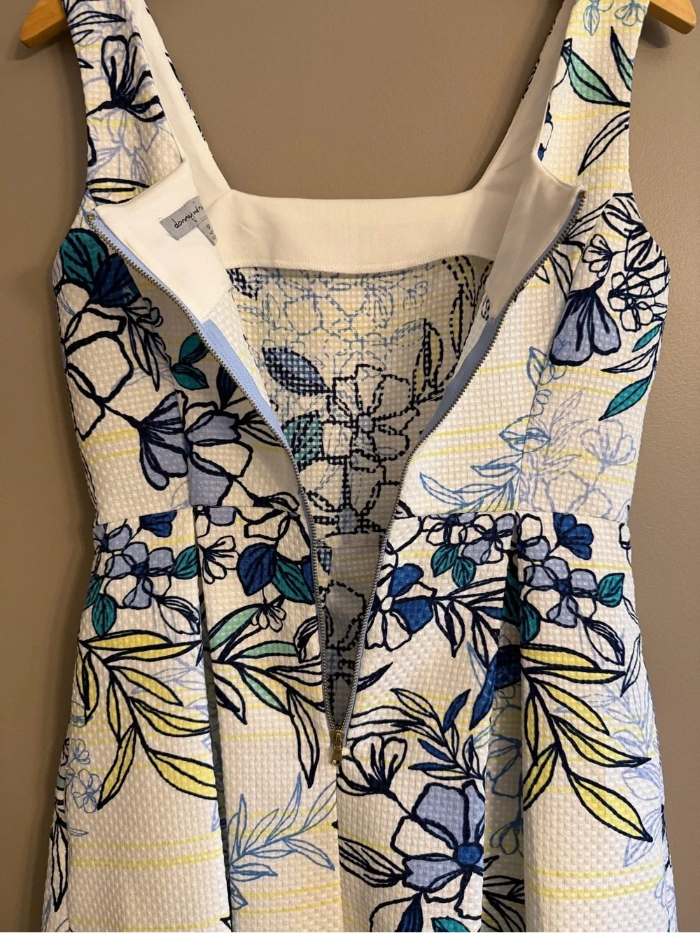Danny & Nicole Blue and White Floral Square-Neck Mini Dress Pockets 6P - Picture 8 of 11